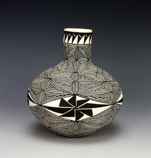Acoma Pueblo Native American Indian Pottery Fine Line Jar #2 - Ruth Estevan