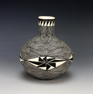 Acoma Pueblo Native American Indian Pottery Fine Line Jar #2 - Ruth Estevan