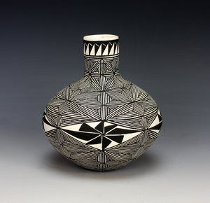 Acoma Pueblo Native American Indian Pottery Fine Line Jar #2 - Ruth Estevan