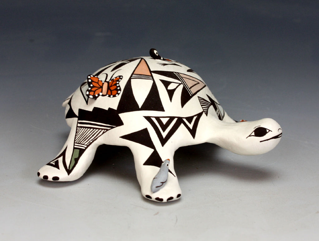 Native American Pueblo Pottery - C & D Gifts Native American Art