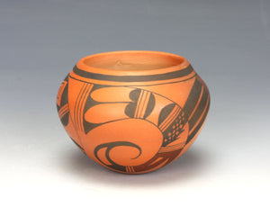 Native American Pueblo Pottery - C & D Gifts Native American Art