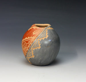 Jemez Pueblo American Indian Pottery Etched Vase #4 - Georgia Vigil