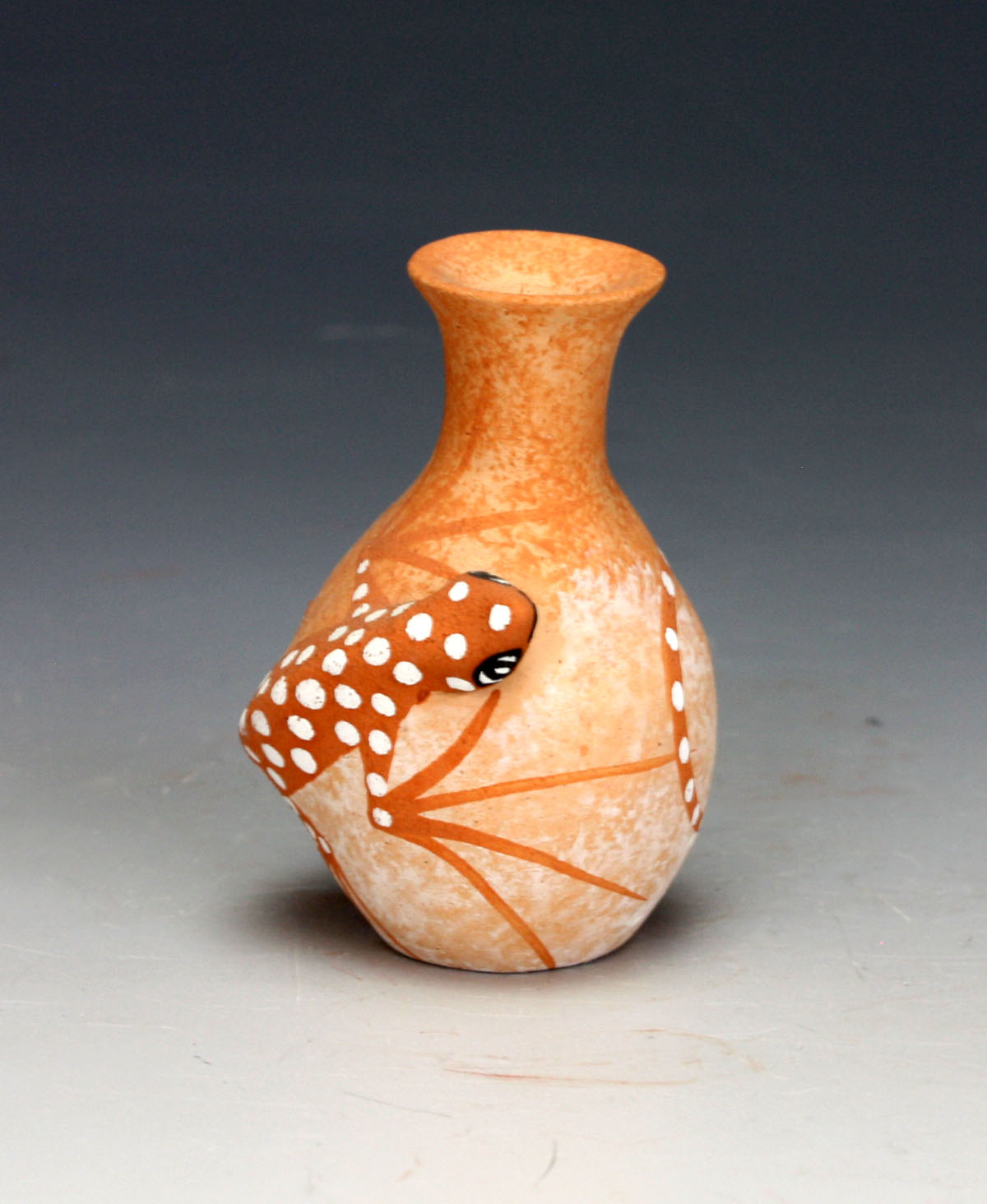 Native American Pueblo Pottery - C & D Gifts Native American Art