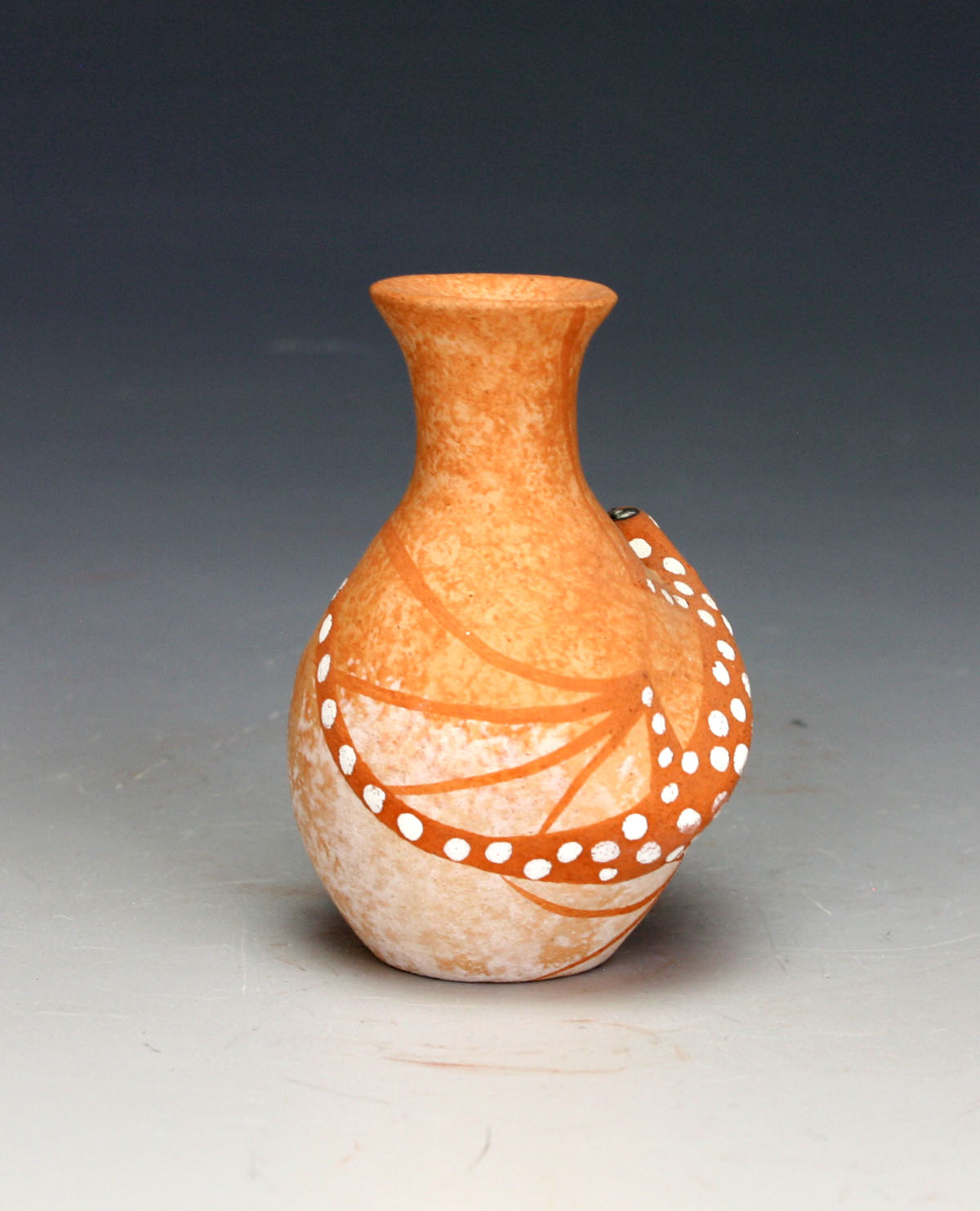 Native American Pueblo Pottery - C & D Gifts Native American Art