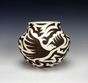 Acoma Pueblo Native American Indian Pottery Eagle Jar - Eric Lewis