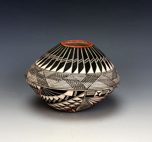Acoma Pueblo Native American Indian Pottery Seed Pot - Ruth Estevan
