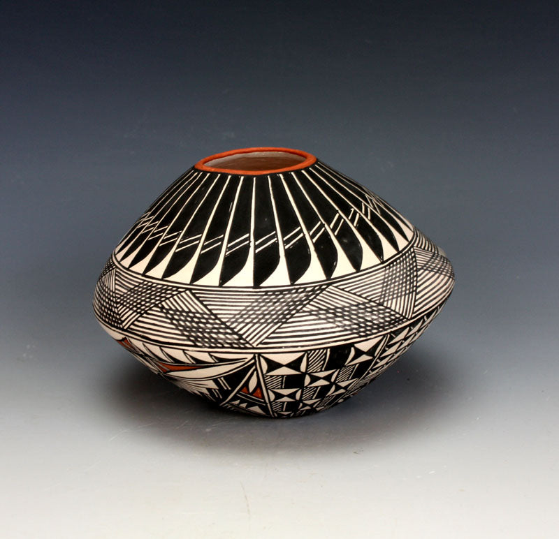Acoma Pueblo Native American Indian Pottery Seed Pot - Ruth Estevan