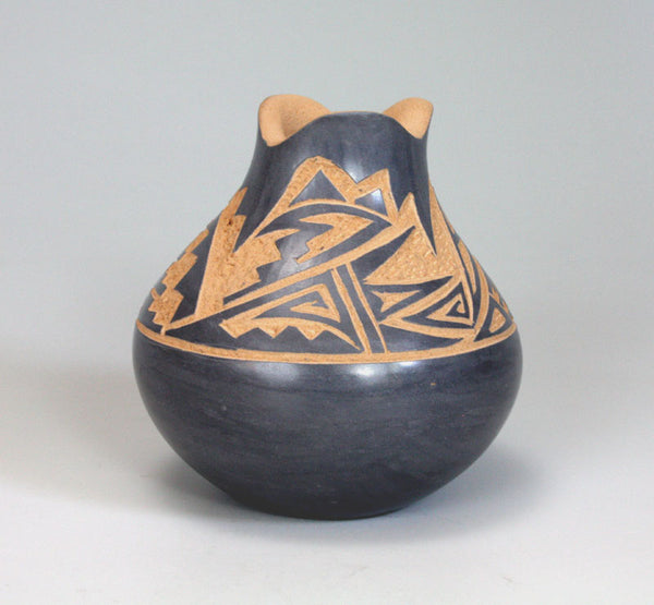 Vintage Gachupin outlet Jemel Pueblo Native American pottery vase