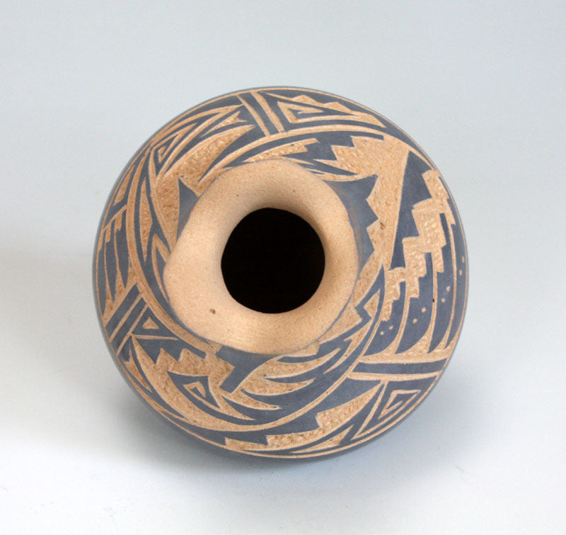 Jemez Pueblo American Indian Pottery Etched Vase - Georgia Vigil