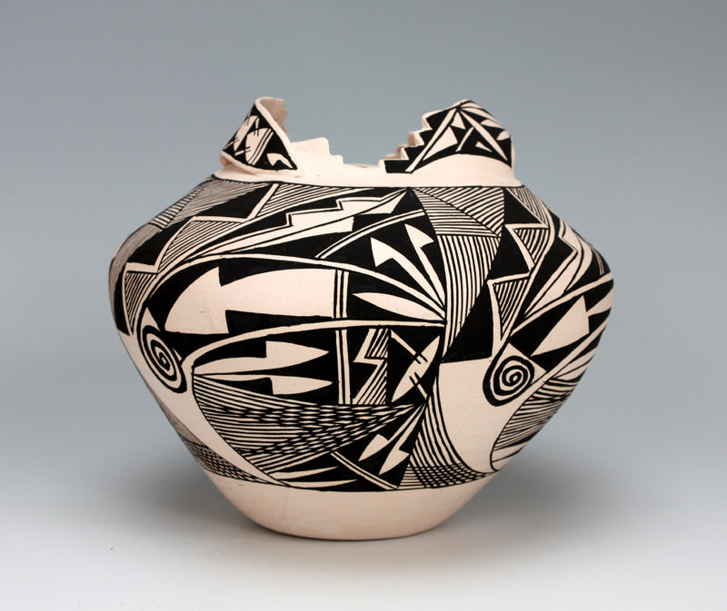 Acoma Pueblo Native American Indian Pottery Jar - Shana Garcia