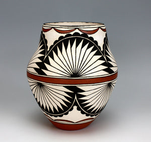 Laguna Pueblo Native American Indian Pottery Jar - Wendell Kowemy