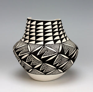 Acoma Pueblo Native American Indian Pottery Rain Jar - Patrick Rustin Jr.