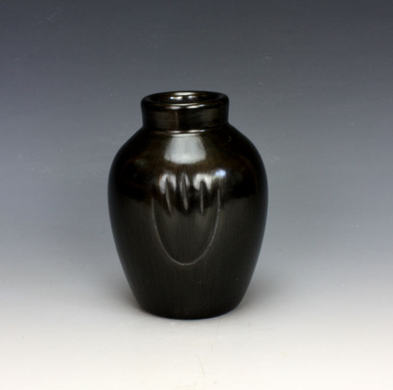 Santa Clara Pueblo Indian Pottery Black Bear Paw Jar - Alvin Baca