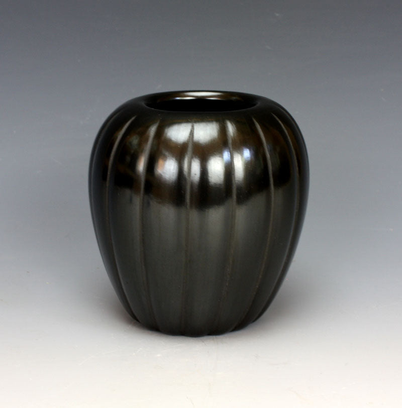 Santa Clara Pueblo Indian Pottery Short Black Melon Jar - Alvin Baca