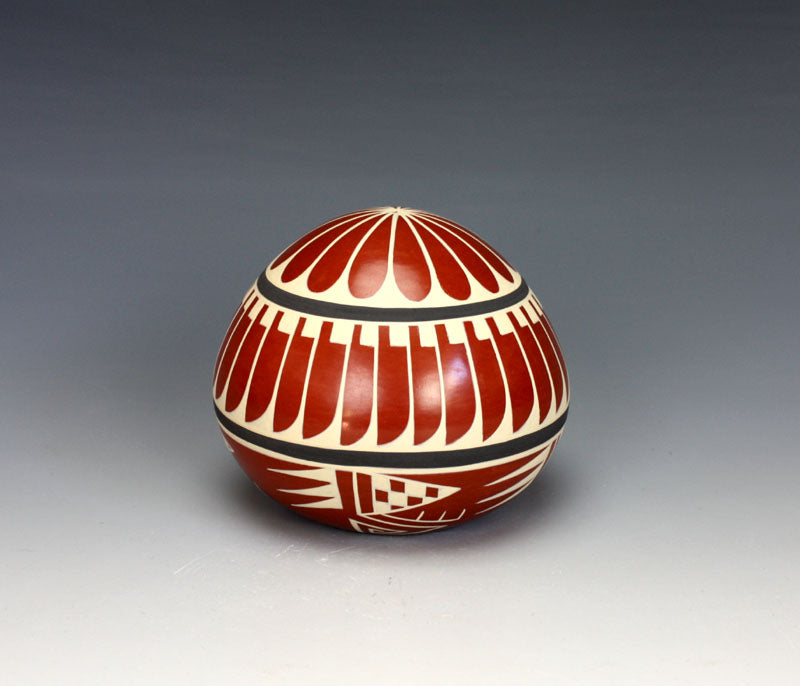 San Ildefonso Pueblo Indian Pottery Feather Seed Jar - Geraldine Gutierrez