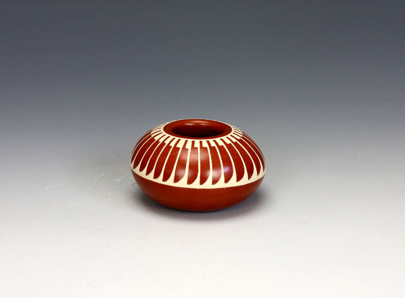 San Ildefonso Pueblo Indian Pottery Small Feather Seed Jar - Geraldine Gutierrez